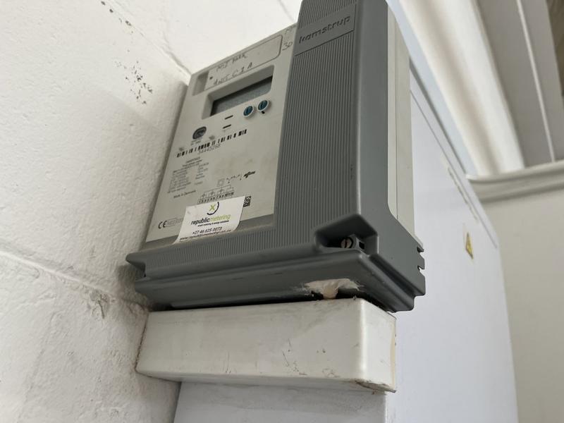 To Let commercial Property for Rent in Maitland Western Cape